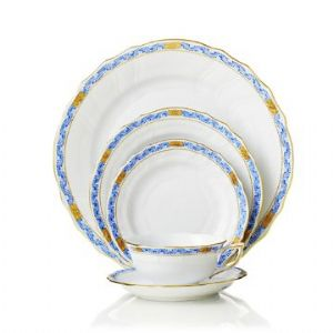 Chinese Bouquet Garland Blue Tea Cup & Saucer